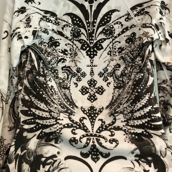 Hot Tees Long Sleeve bedazzled hooded long sleeve patterned shirt women’s small - Picture 5 of 7